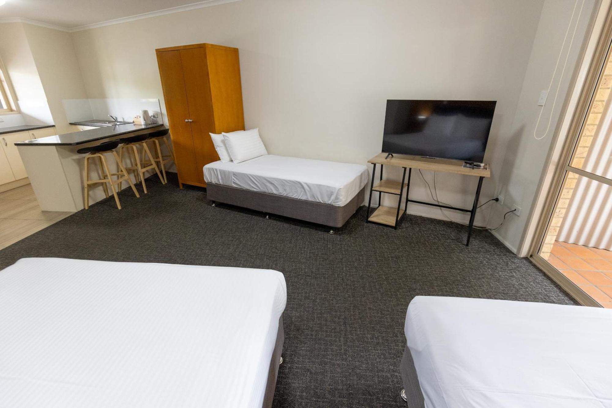 Sundowner Hotel Motel Caboolture Exterior foto